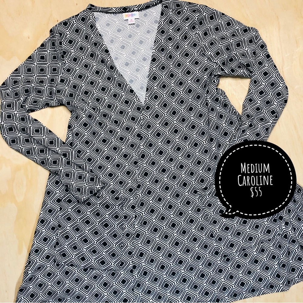 Black and White Geometric Open Front Swing Style Cardigan NWT